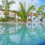 Alexandre Troya Hotel 4*